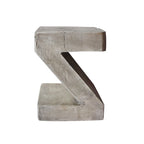 Table d'appoint moderne en béton gris clair au design sculptural