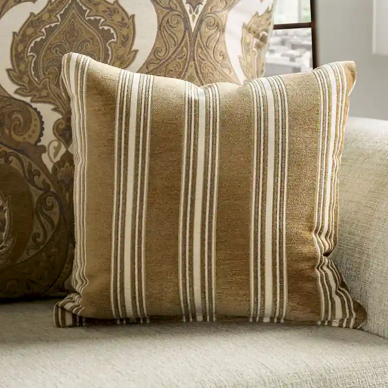 Canapé Brondon traditionnel en chenille crème avec accoudoirs roulés, par Furniture of America