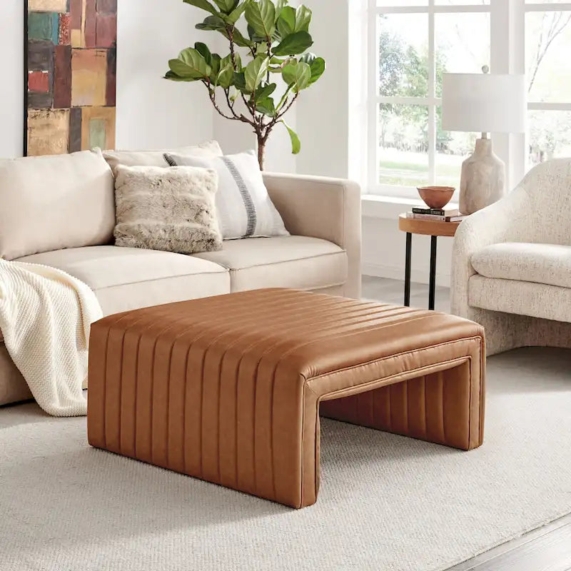 Table basse Atkinson en similicuir