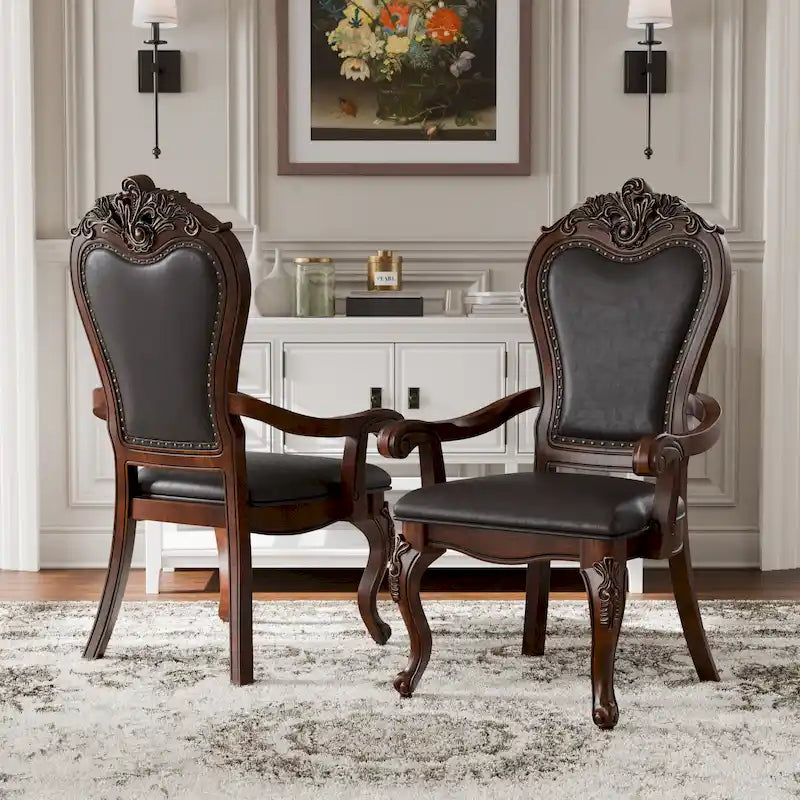 Chaises de salle à manger traditionnelles Eugene en bois massif avec garniture cloutée et pieds cabriolet (ensemble de 2) de Furniture of America