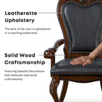 Chaises de salle à manger traditionnelles Eugene en bois massif avec garniture cloutée et pieds cabriolet (ensemble de 2) de Furniture of America