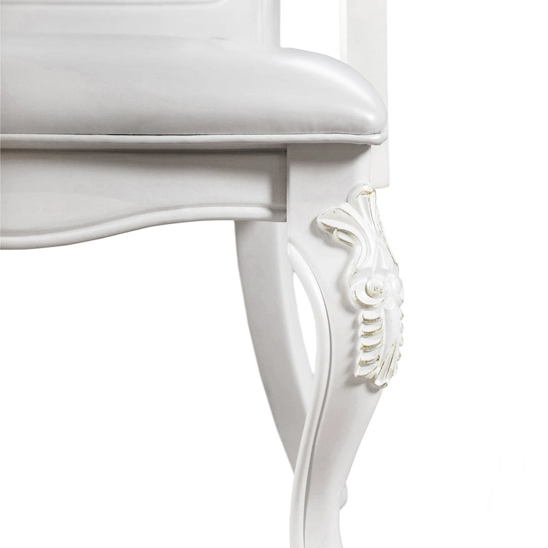 Chaises de salle à manger traditionnelles Eugene en bois massif avec garniture cloutée et pieds cabriolet (ensemble de 2) de Furniture of America