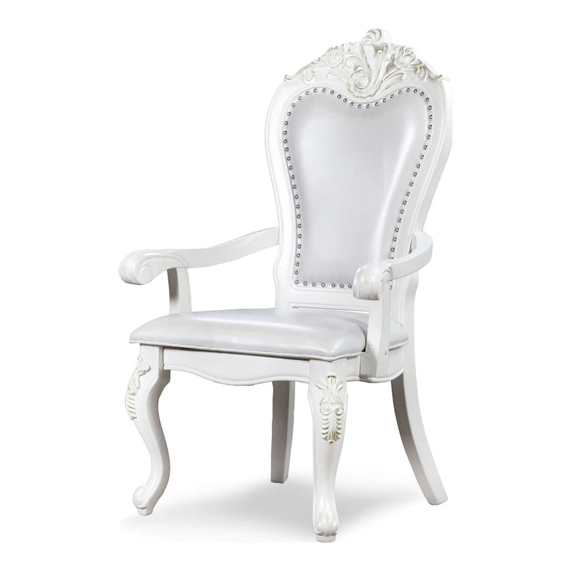 Chaises de salle à manger traditionnelles Eugene en bois massif avec garniture cloutée et pieds cabriolet (ensemble de 2) de Furniture of America