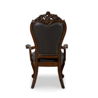 Chaises de salle à manger traditionnelles Eugene en bois massif avec garniture cloutée et pieds cabriolet (ensemble de 2) de Furniture of America